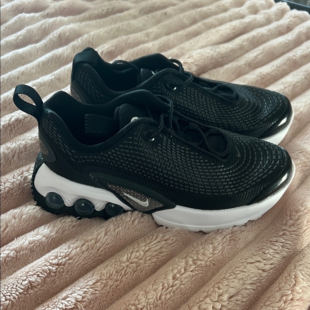 Kids Black Athletic Shoes Nike